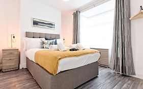 The Glenroy - Tv In Every Bedroom!